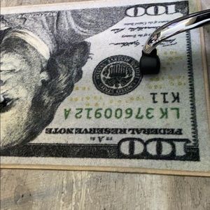 Meet your Posher, Alina